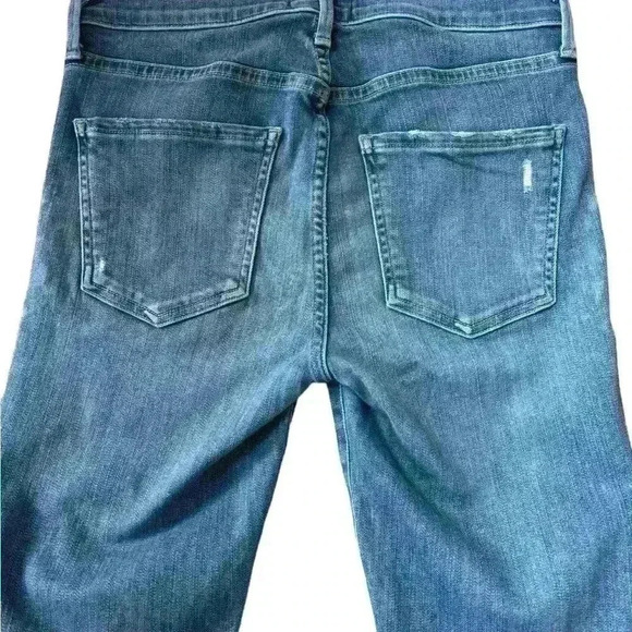 Abercrombie & Fitch Ultra High Rise Ankle Straight Jeans Medium Wash Blue Size 6 - Picture 4 of 6